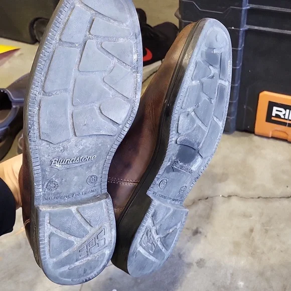 Blundstone Leather Chelsea Boots - Picture 5 of 5